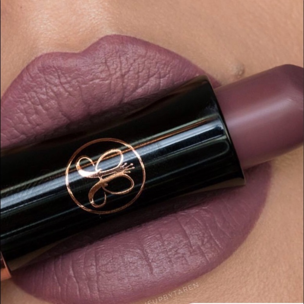 ABH Matte Lipstick in Dusty Muave